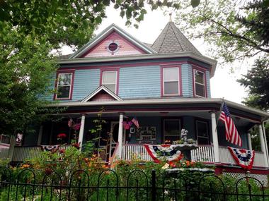 Holden House 1902 Bed & Breakfast Inn