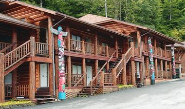 Salmon Falls Resort