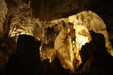 Natural Bridge Caverns