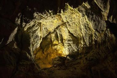 Cathedral Caverns State Park (2 hours 20 min)