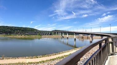 Big Dam Bridge