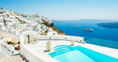 25 Best Romantic Getaways in Santorini