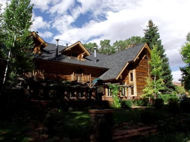 The Lodge at Red River Ranch