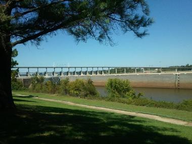 Big Dam Bridge