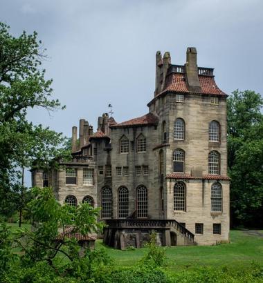 Fonthill Castle