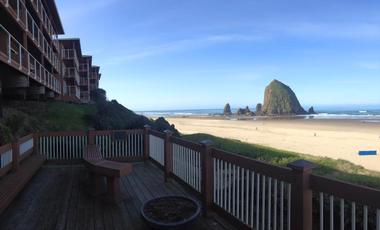 Hallmark Resort & Spa Cannon Beach - 1 hour 30 min from Portland, Oregon