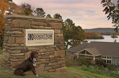 Lookout Point Lakeside Inn