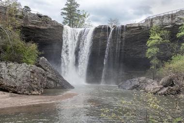 Noccalula Falls Park