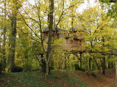 Chateaux dans les Arbres, Nojals-et-Clotte, France