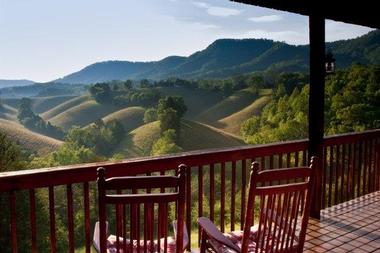 Berry Springs Lodge in the Smoky Mountains